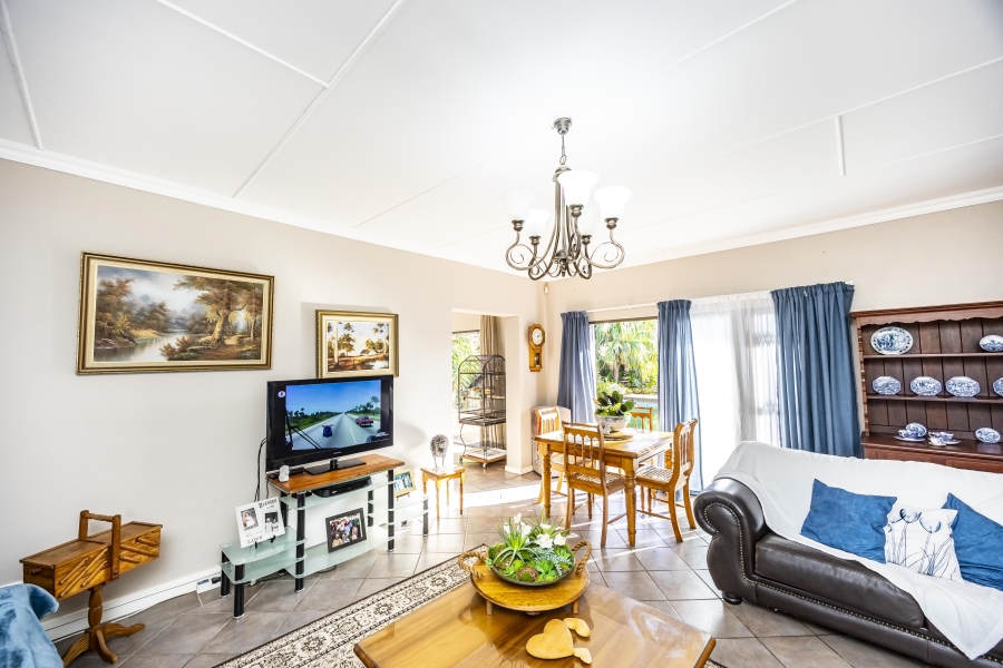 3 Bedroom Property for Sale in Beacon Bay North Eastern Cape